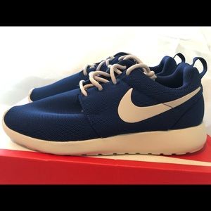 Navy & Oatmeal Nike Roshe One